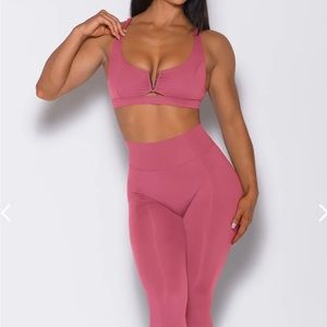Bombshell Sportswear Victory scrunch legging and Knockout sports bra.